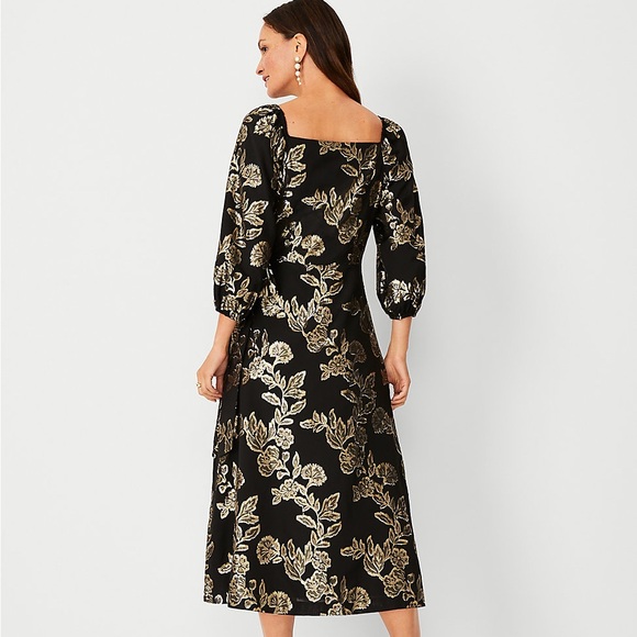 Ann Taylor Shimmer Clip Wrap Flare Dress - NWT - Size 0 - Picture 2 of 3